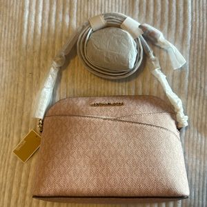 *BRAND NEW WITH TAGS* Michael Kors Jet Set Travel Medium Logo Dome Crossbody Bag